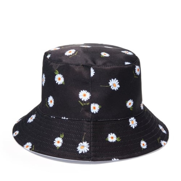 Alice + Olivia X FABFITFUN REVERSIBLE BUCKET HAT Daisy-Stacey Bendet - Picture 1 of 10
